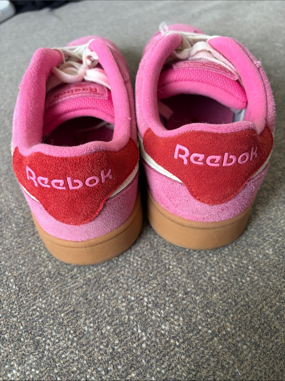 Reebok Pink Suede Low-Top Sneakers with Cream Accents - Picture 3 of 3